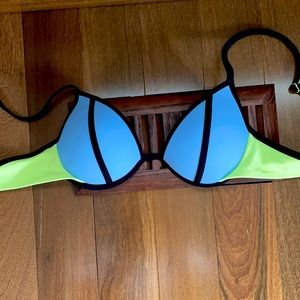 Victoria’s Secret Bikini Top